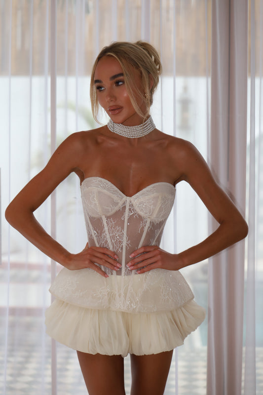 The Holly Set